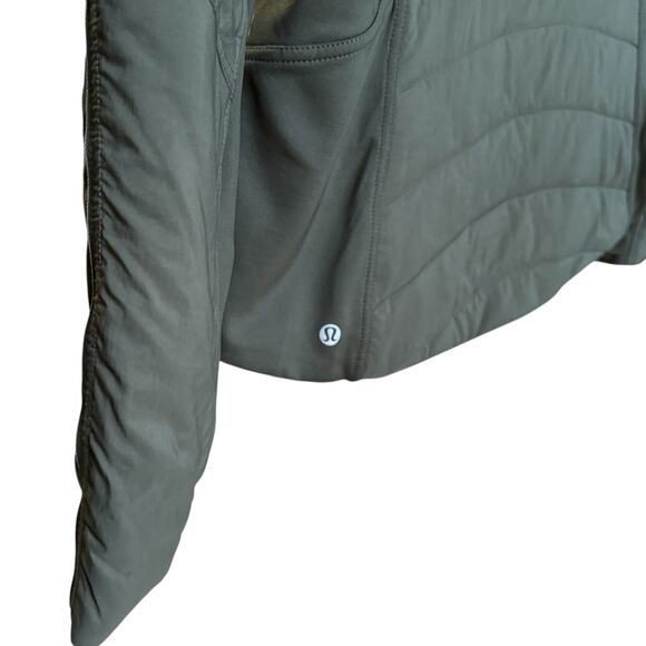 Lululemon Extra Mile Hooded Jacket Women's Size 10 Dark Olive Quilted Puffer - Picture 7 of 14
